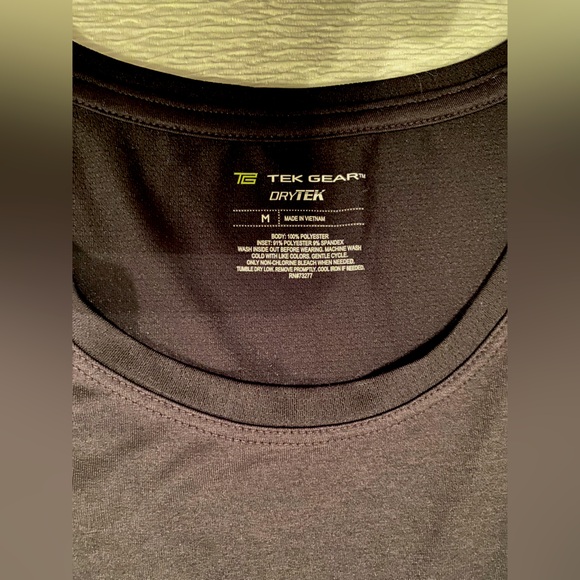 Women’s (NW/OT) black Tek Gear slight A-line activewear Tank size medium - Picture 4 of 10